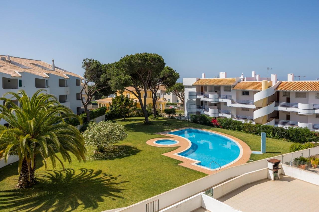 Apartment Modern With Pool & Garden - Close To Marina